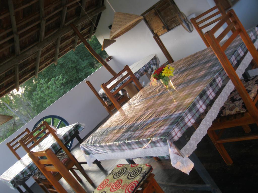 Sunshine Cafe Apartment Tangalle Bagian luar foto