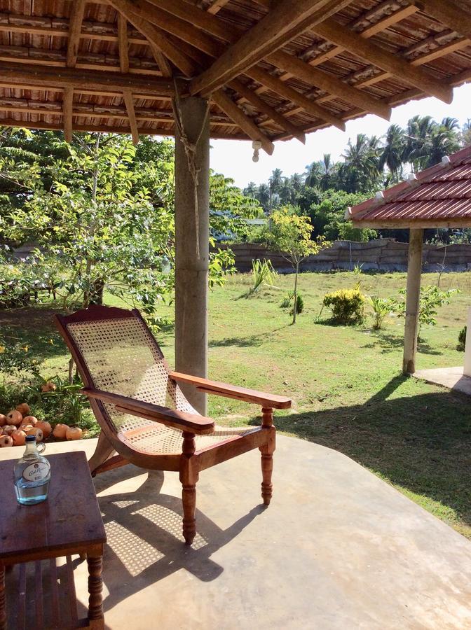 Sunshine Cafe Apartment Tangalle Bagian luar foto